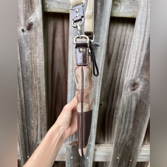 NWOT Coach Signature Stripe Crossbody Swing Pack - Picture 6 of 12